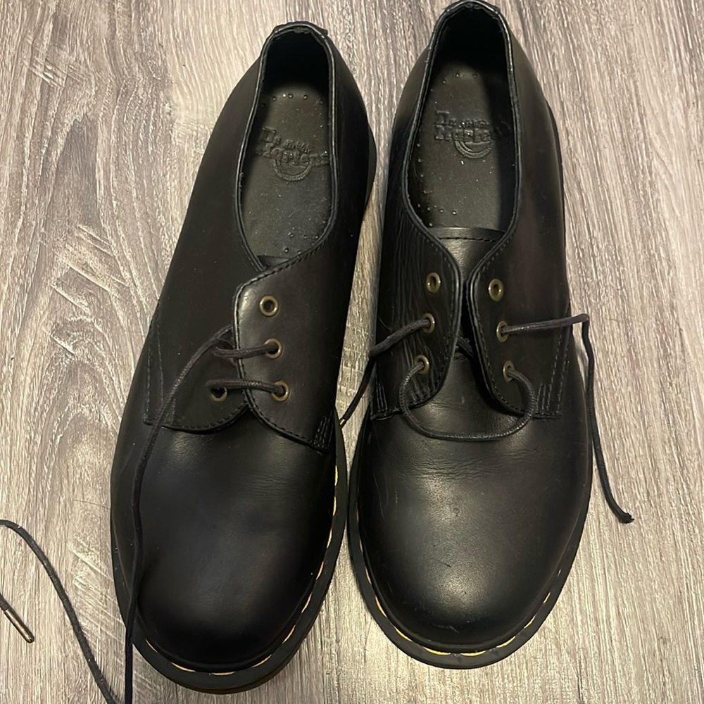 Dr. Martens,USED, LIKE NEW, WORN MAYBE 4 TIMES, SIZE 8US,39EU,6UK